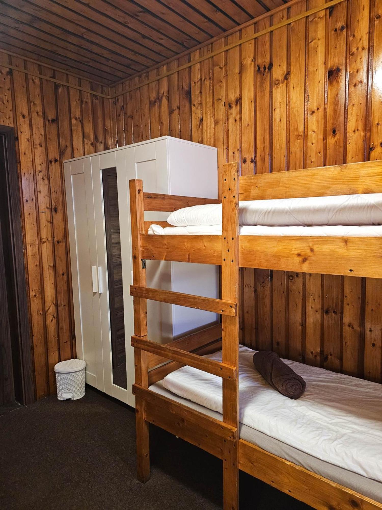 Hotel Schronisko Gosciniec Rownica Ustroń Exterior foto